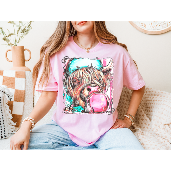 Christmas Highland Cow Bubble Gum Graphic Tee